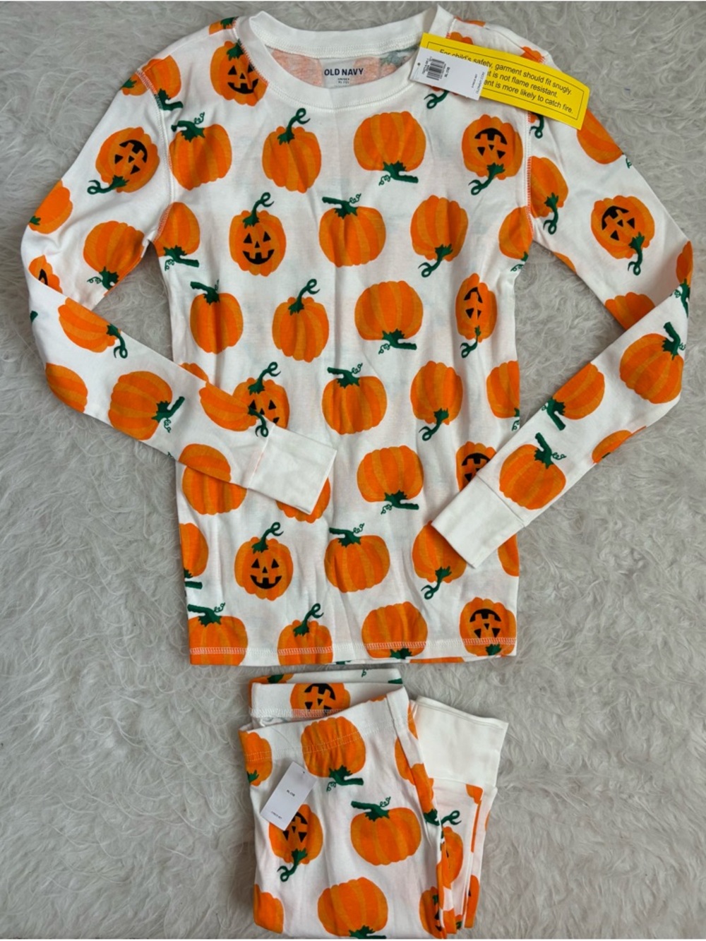 Old Navy NWT Gender Neutral Festive White & Orange Pumpkin AOP Kids Pajama Set